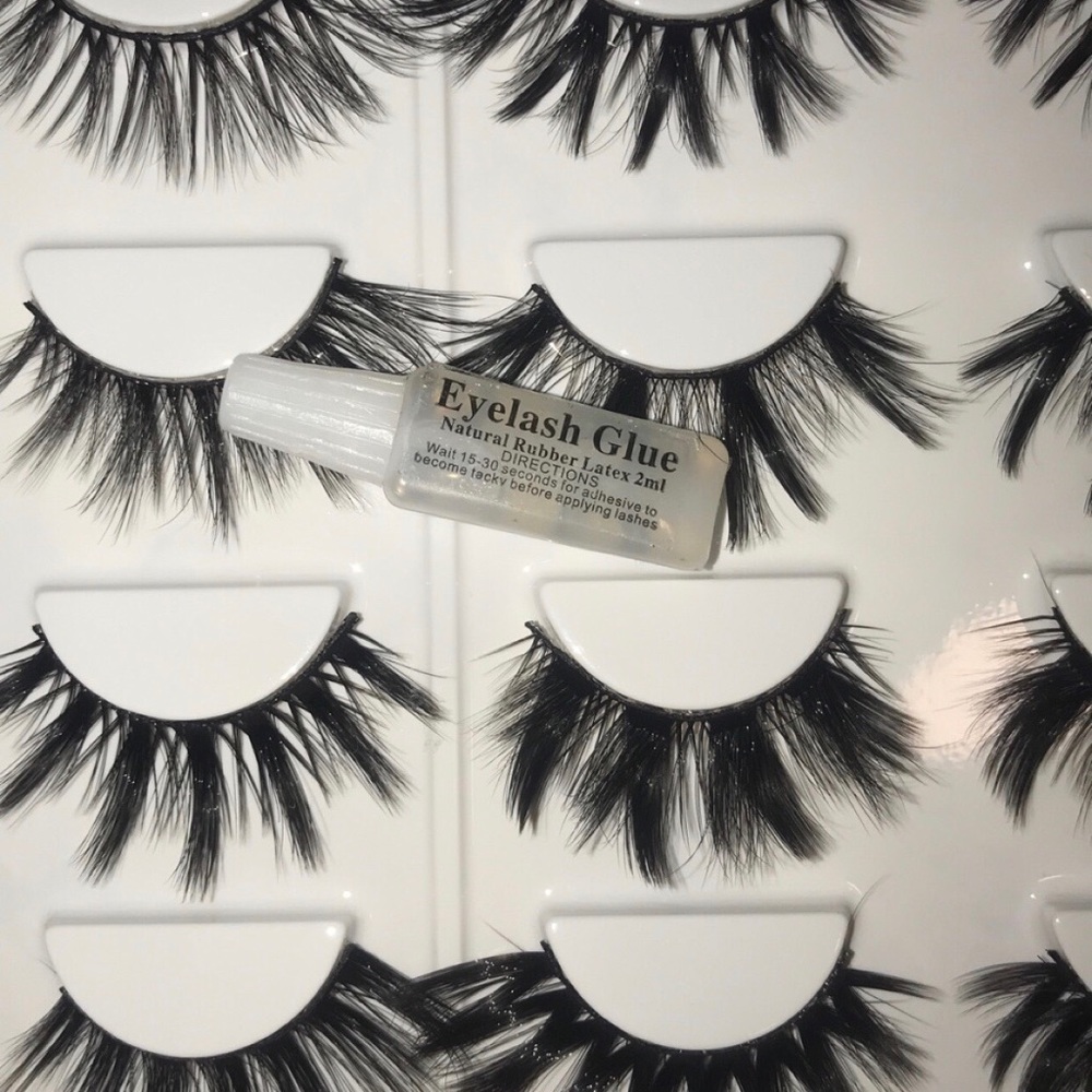 16 Style Lash Set - Picture 3 of 4